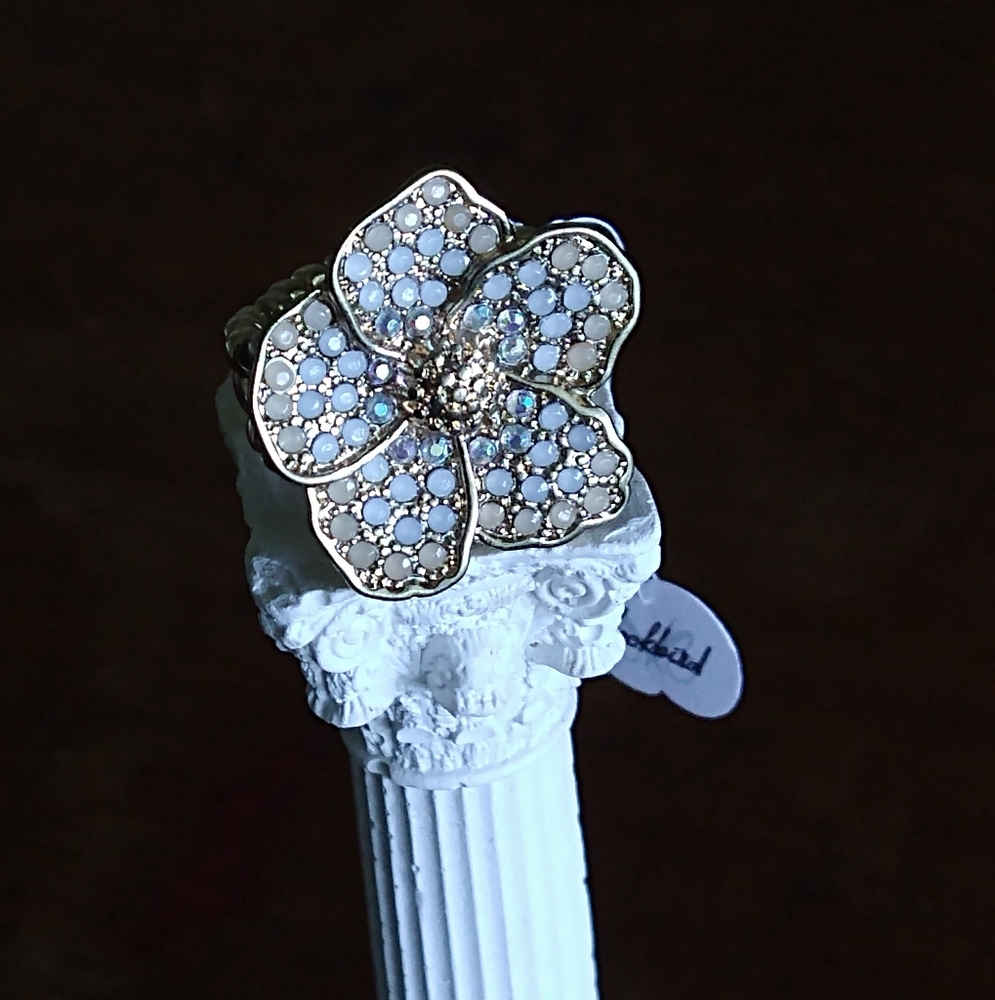Flower Ring - Picture 2 of 8